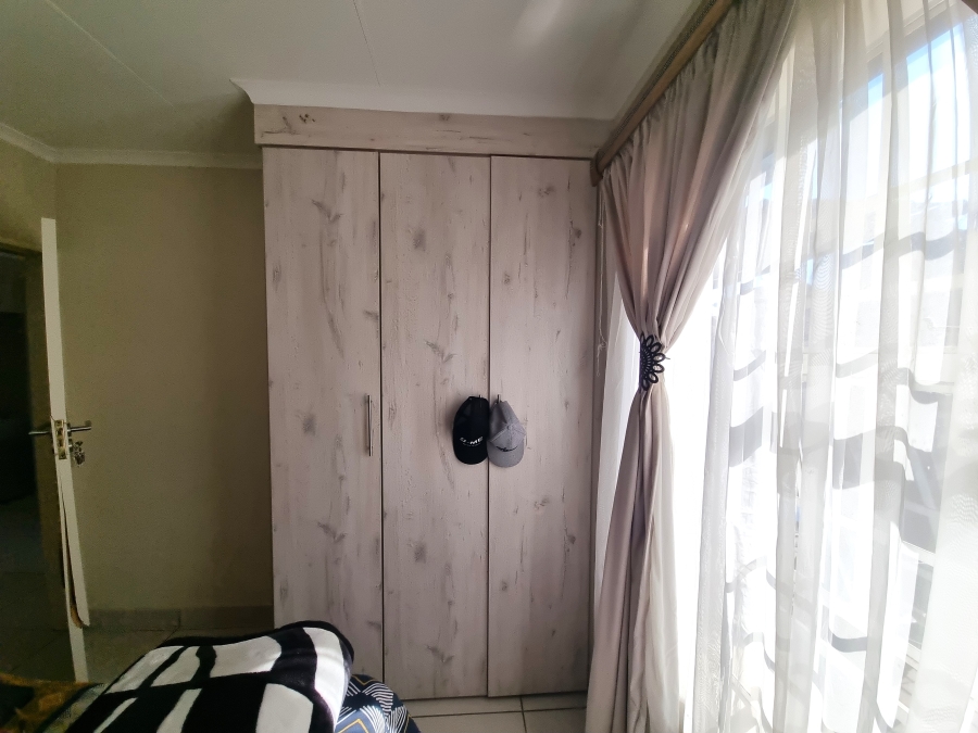 2 Bedroom Property for Sale in Ngwenya River Estate North West